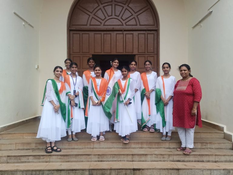 Group Picture with the Participants